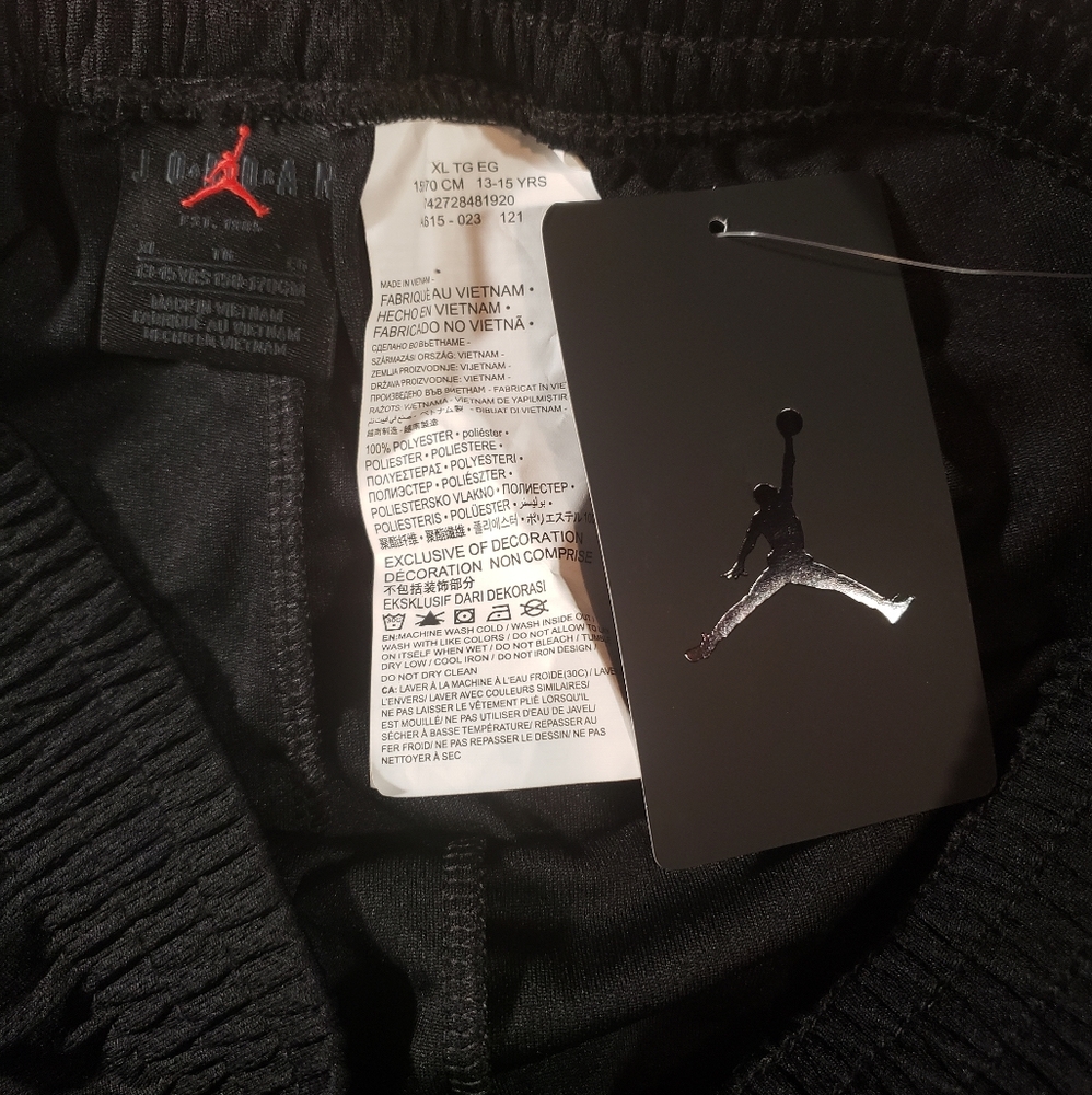 NWT Boy's Jordan Shorts - Picture 4 of 4